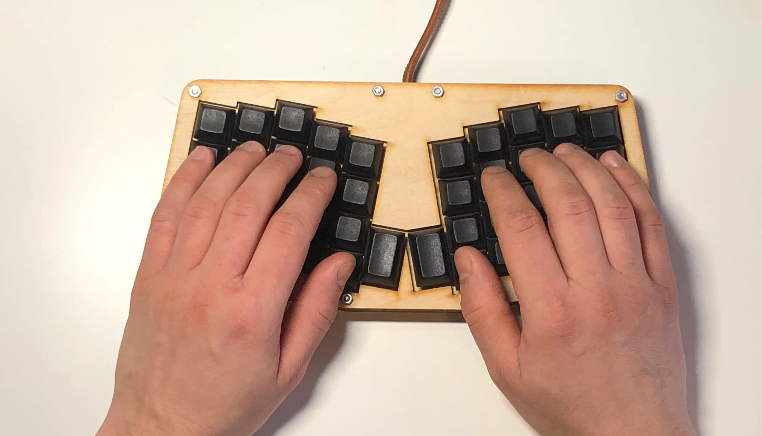 Atreus hand separation left right zones semi-split